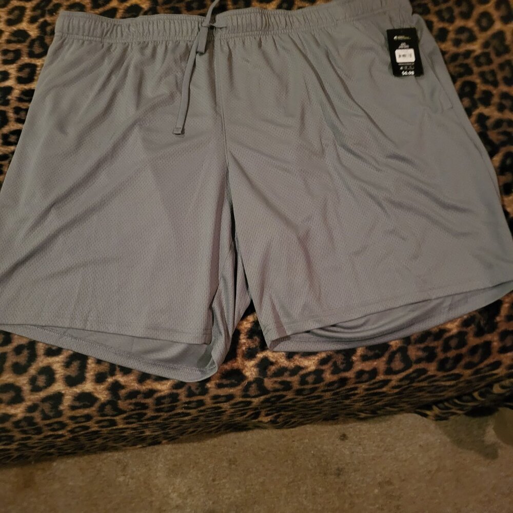 AW CORE SHORT GREY FLANNEL